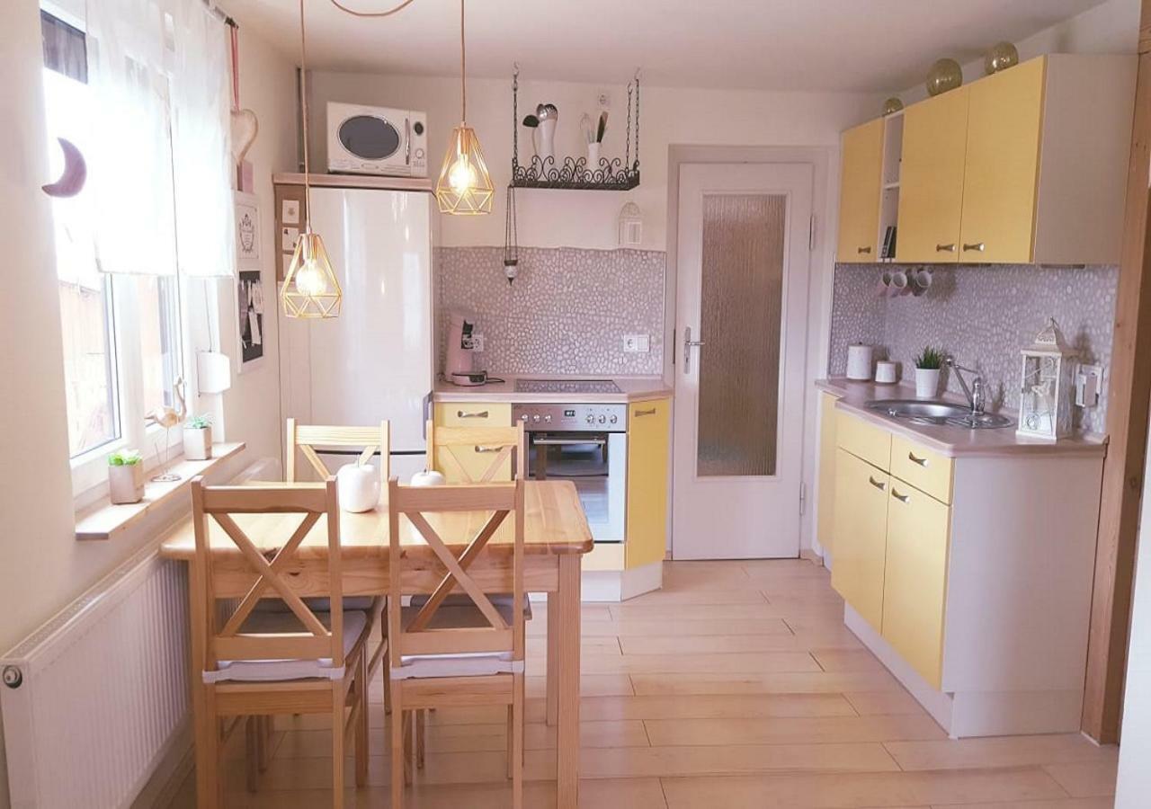 Ferienhaus Polly Rabenau Eksteriør billede
